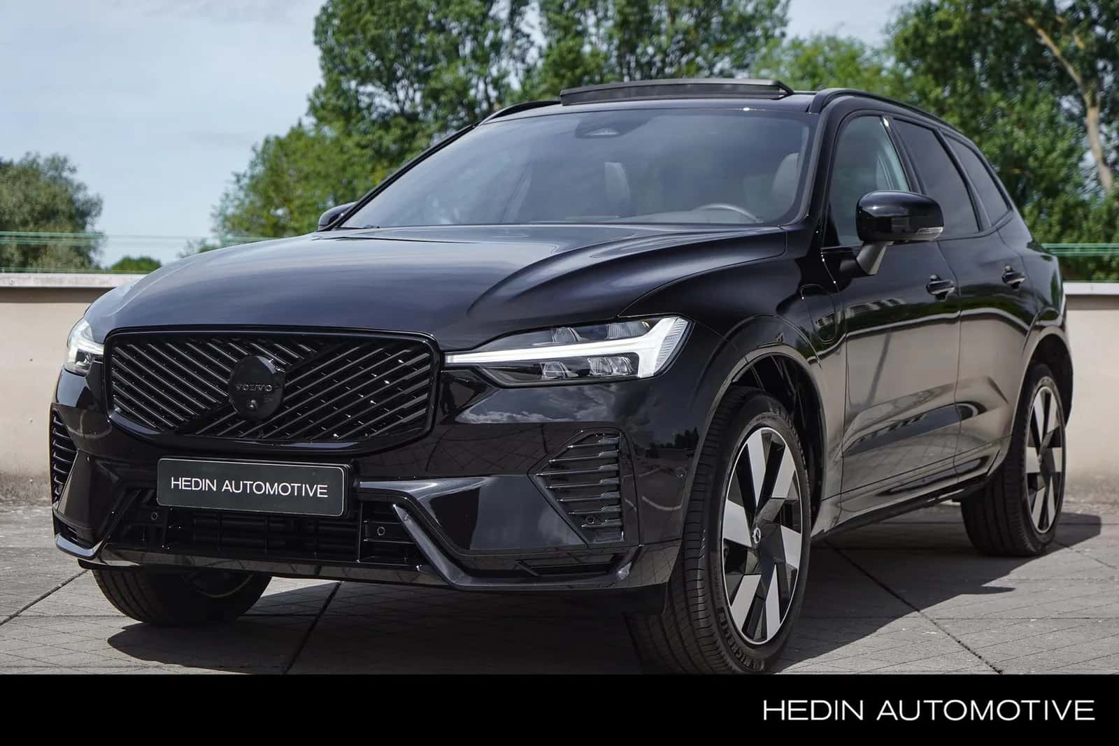 Volvo XC60 (2025) — foto 1