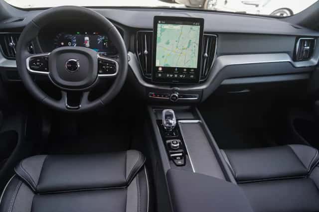Volvo XC60 (2025) thumbnail 13