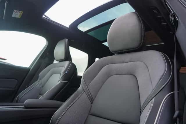 Volvo XC60 (2025) thumbnail 17