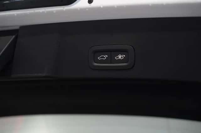 Volvo XC40 (2025) thumbnail 11