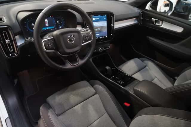 Volvo XC40 (2025) thumbnail 12