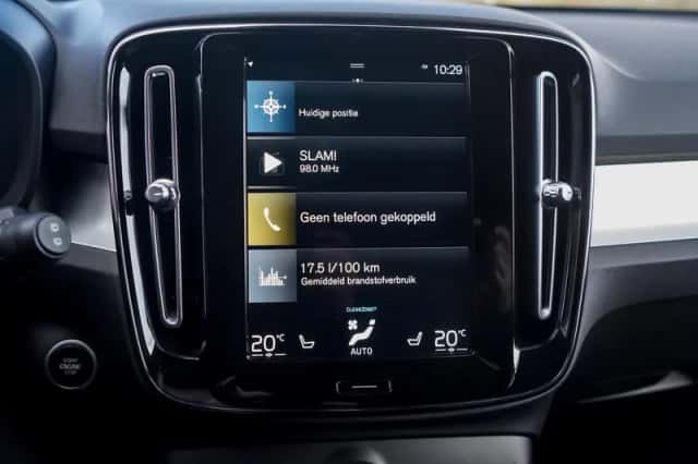 Volvo XC40 (2021) thumbnail 19