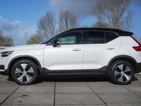 Volvo XC40 (2021) thumbnail 3