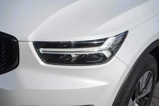 Volvo XC40 (2021) thumbnail 4