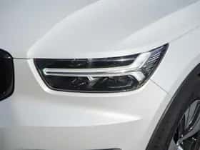 Volvo XC40 (2021) thumbnail 4