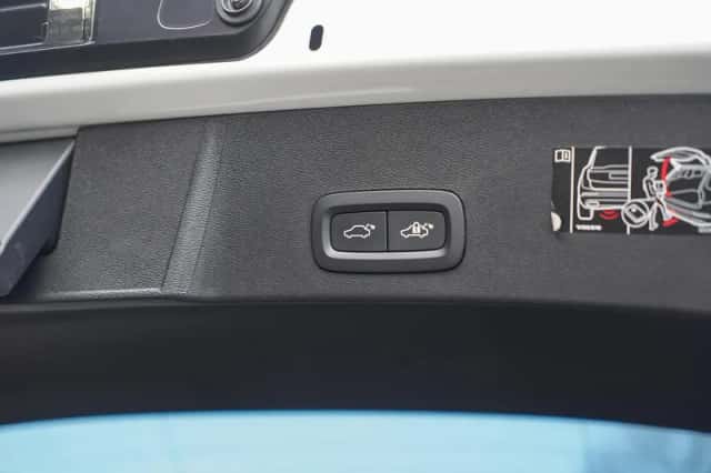 Volvo XC40 (2021) thumbnail 10
