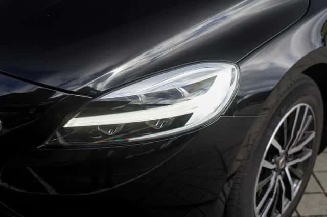 Volvo V40 (2018) thumbnail 4