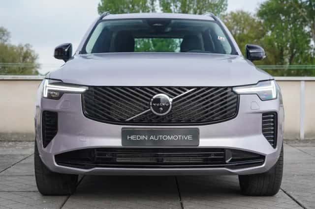 Volvo XC90 (2025) thumbnail 2