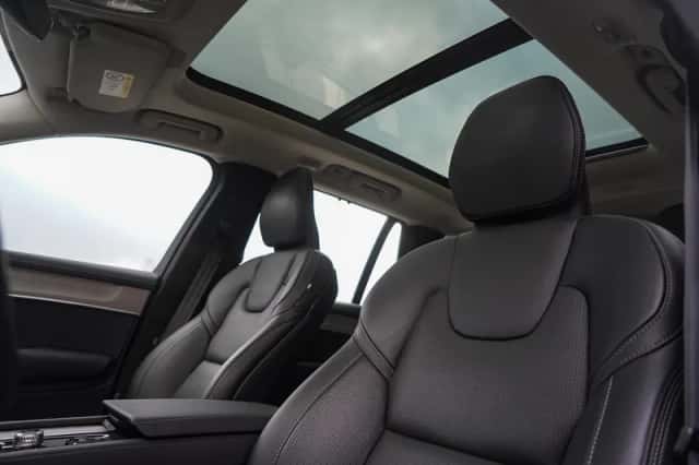 Volvo XC90 (2025) thumbnail 17