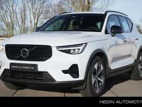 Volvo XC40 (2025)