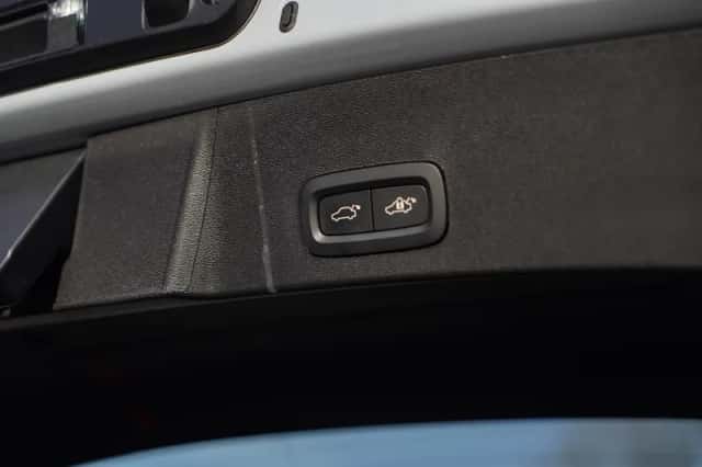 Volvo XC40 (2025) thumbnail 11