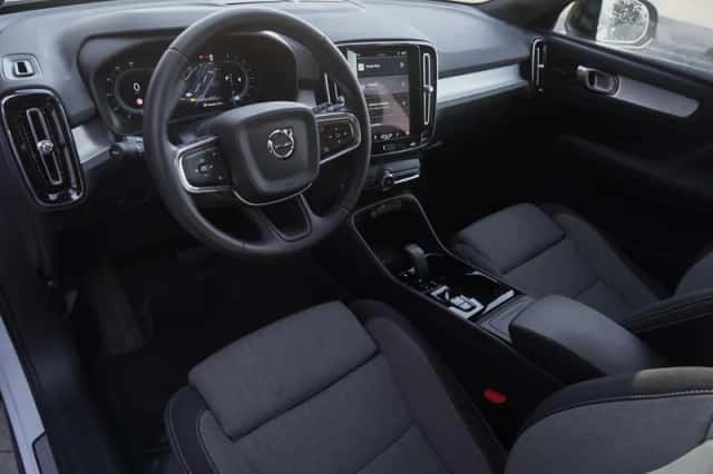 Volvo XC40 (2025) thumbnail 12