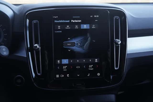 Volvo XC40 (2025) thumbnail 23