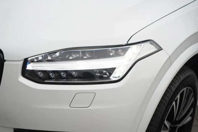Volvo XC90 (2024) thumbnail 4