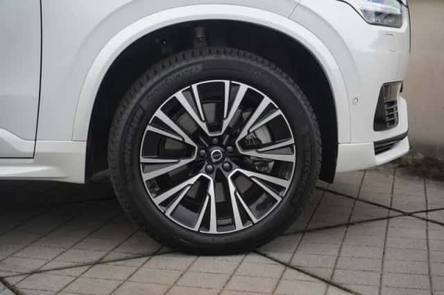 Volvo XC90 (2024) thumbnail 7