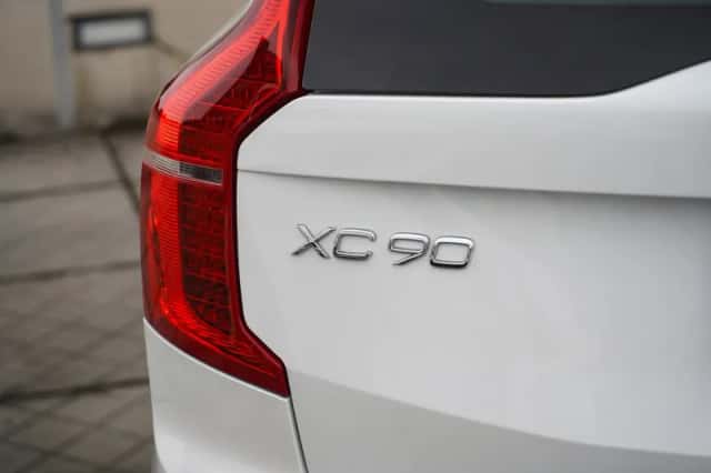 Volvo XC90 (2024) thumbnail 8