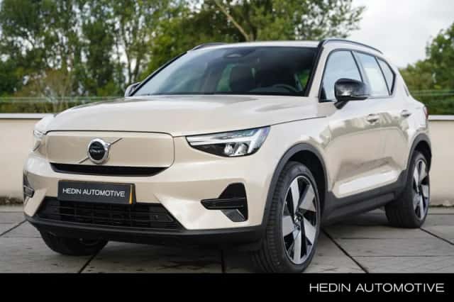Volvo EX40 (2025) thumbnail 1