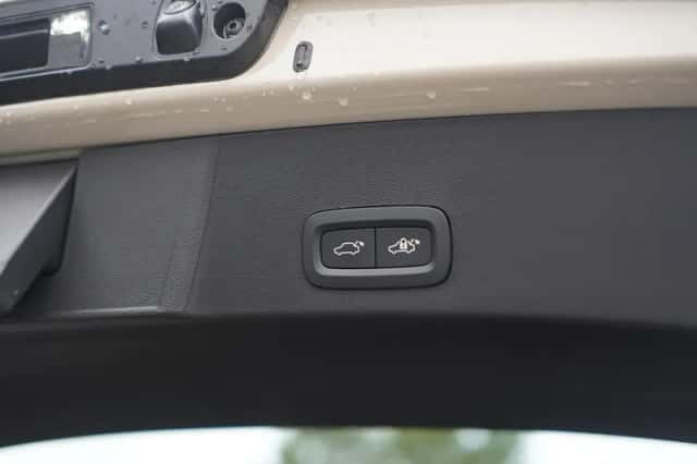 Volvo EX40 (2025) thumbnail 11