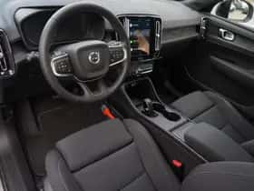 Volvo EX40 (2025) thumbnail 12