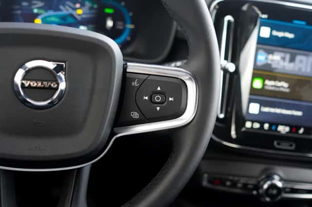 Volvo EX40 (2025) thumbnail 19