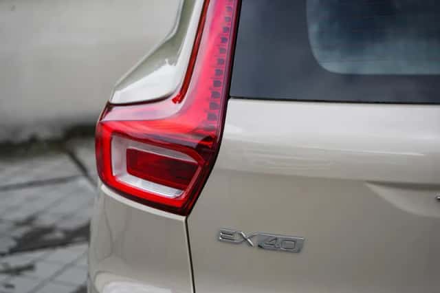 Volvo EX40 (2025) thumbnail 8