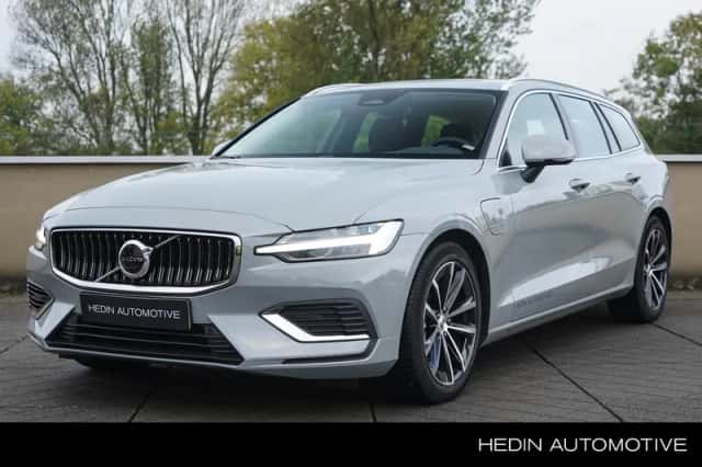 Volvo V60 (2024) thumbnail 1