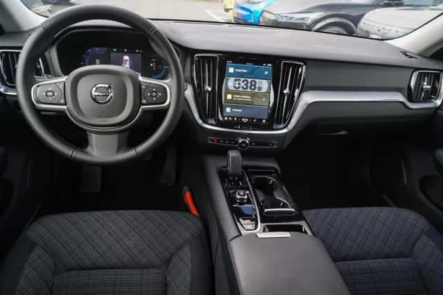 Volvo V60 (2024) thumbnail 12