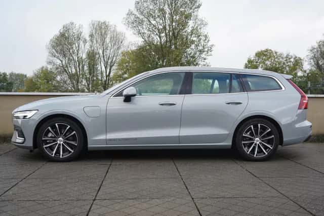 Volvo V60 (2024) thumbnail 3