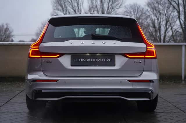 Volvo V60 (2025) thumbnail 5