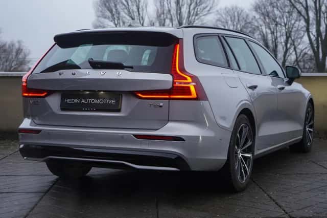Volvo V60 (2025) thumbnail 6