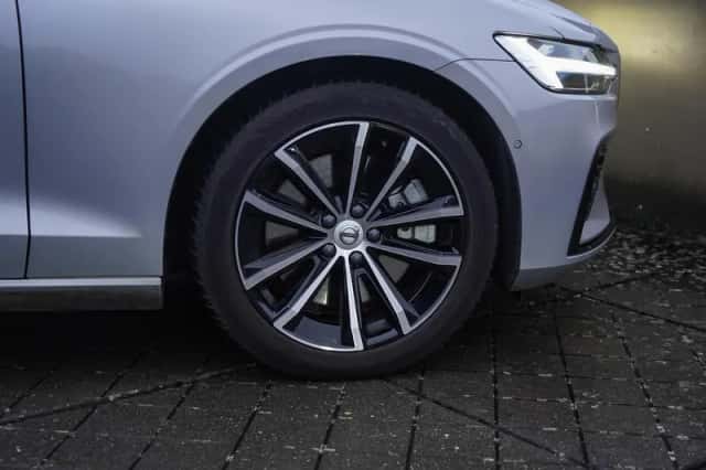 Volvo V60 (2025) thumbnail 7