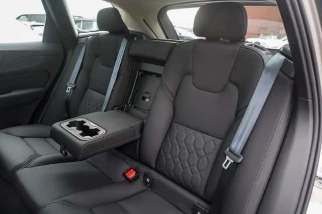 Volvo XC60 (2025) thumbnail 14