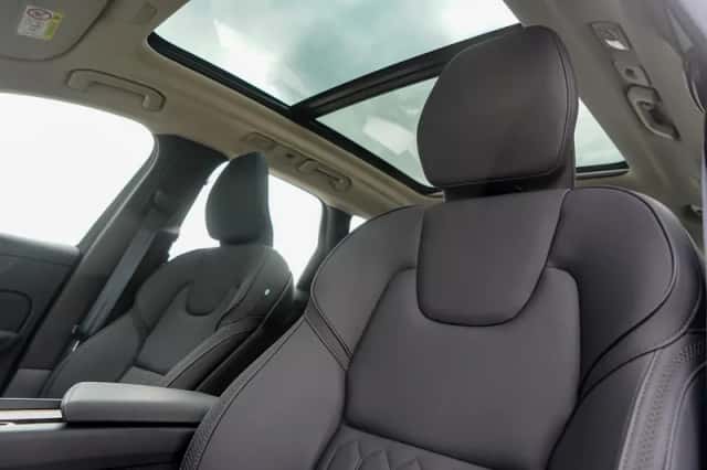 Volvo XC60 (2025) thumbnail 17