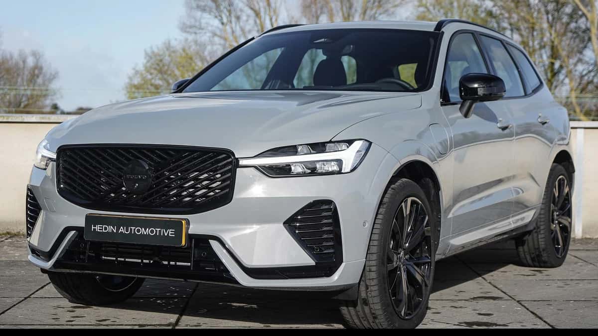 Volvo XC60 (2026) — foto 1