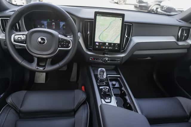 Volvo XC60 (2026) thumbnail 12