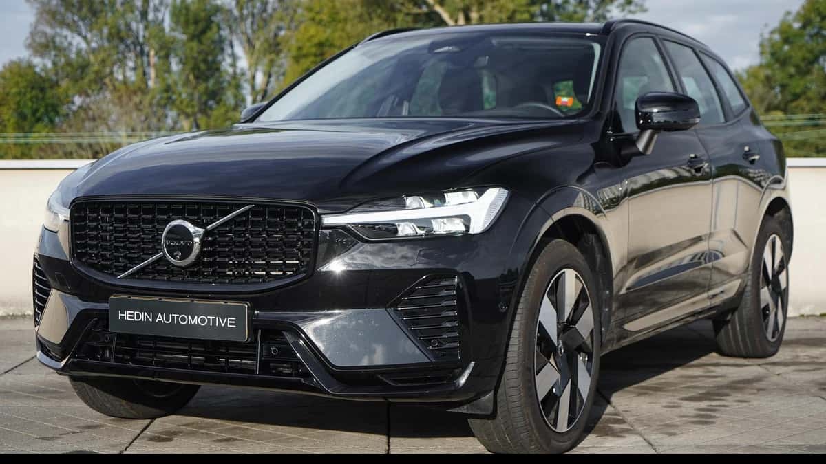 Volvo XC60 (2024) — foto 1