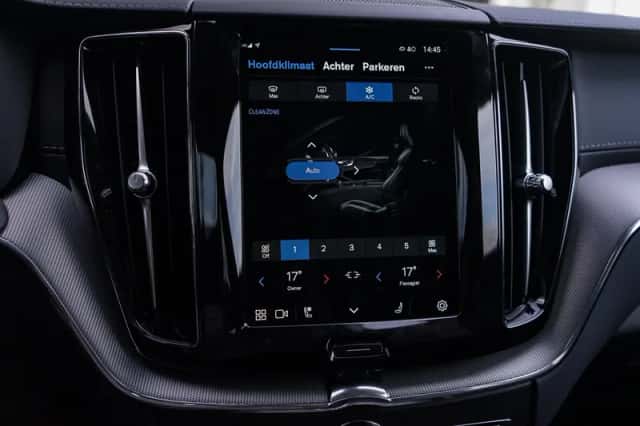 Volvo XC60 (2024) thumbnail 12