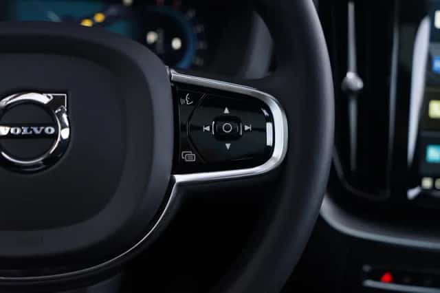 Volvo XC60 (2024) thumbnail 16