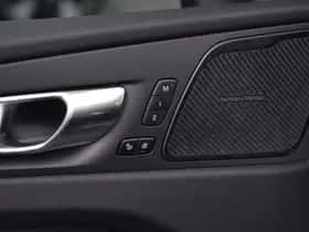 Volvo XC60 (2024) thumbnail 19