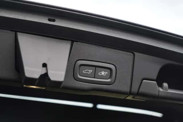 Volvo XC60 (2024) thumbnail 23