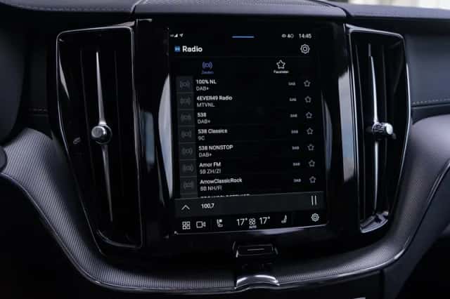 Volvo XC60 (2024) thumbnail 24