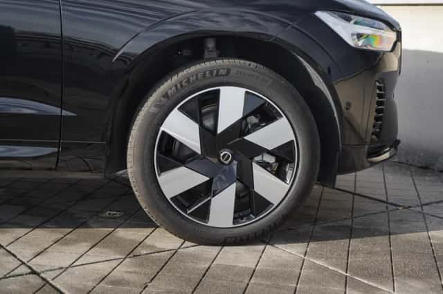 Volvo XC60 (2024) thumbnail 4