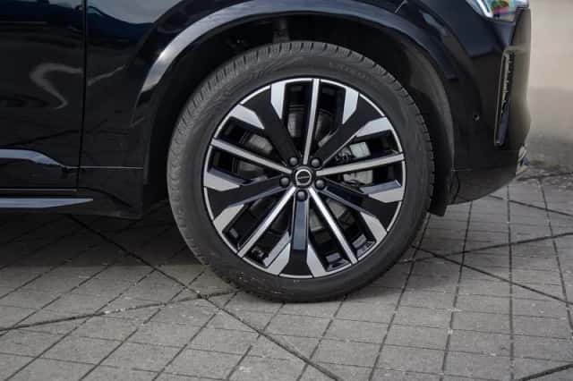Volvo XC90 (2025) thumbnail 7