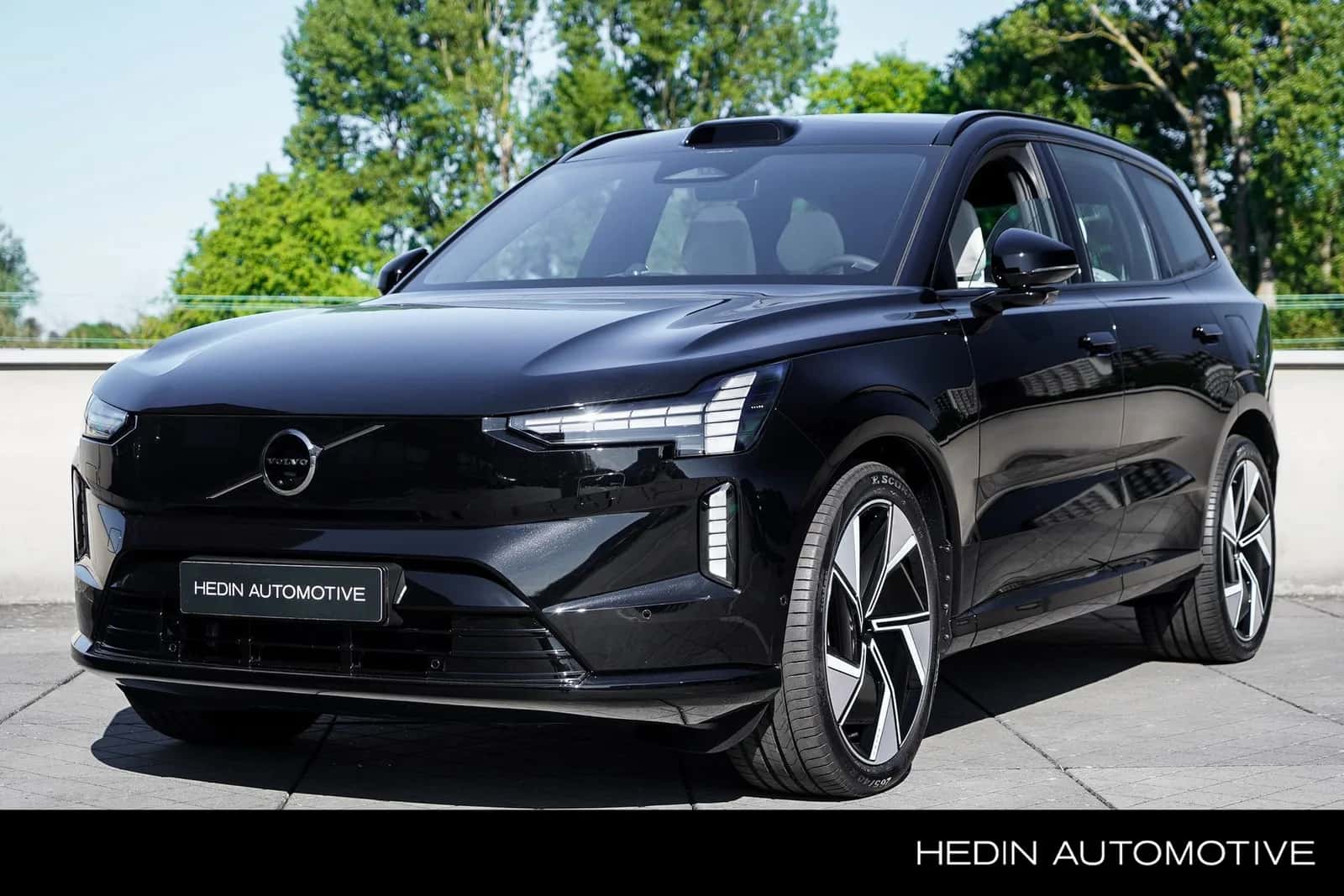 Volvo EX90 (2025) — foto 1