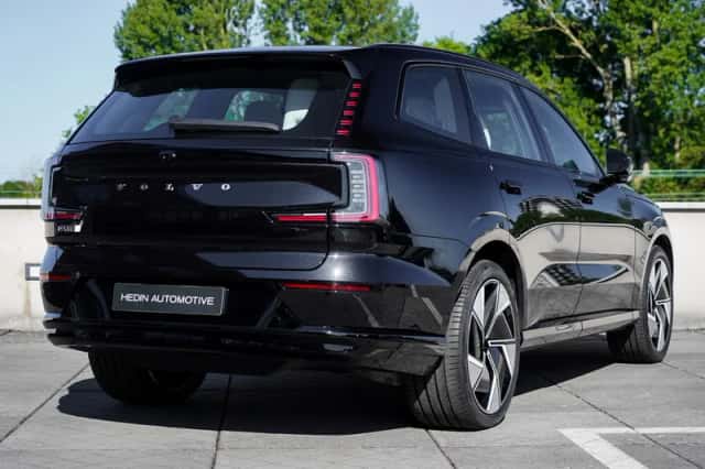 Volvo EX90 (2025) thumbnail 2