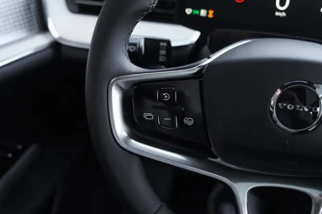 Volvo EX90 (2025) thumbnail 15