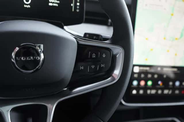 Volvo EX90 (2025) thumbnail 16