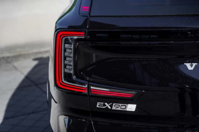 Volvo EX90 (2025) thumbnail 5
