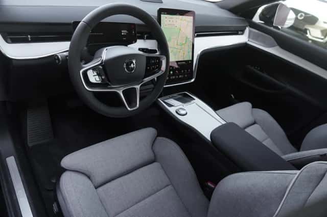 Volvo EX90 (2025) thumbnail 9