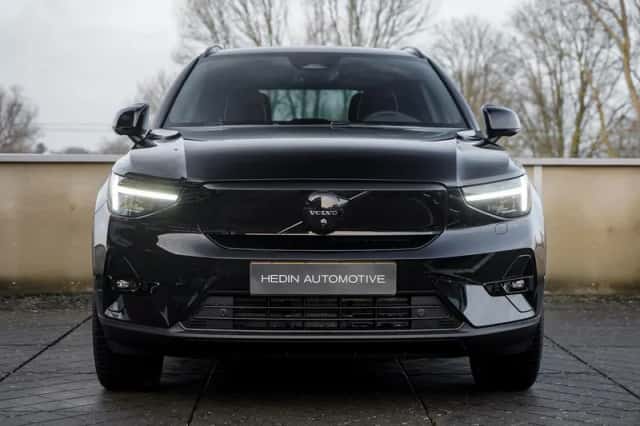Volvo EX40 (2025) thumbnail 2
